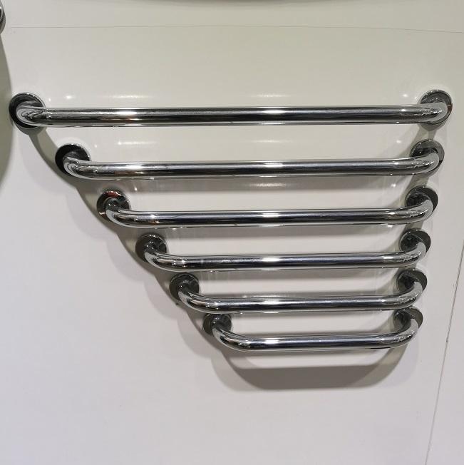 Držač izlaza iz kade